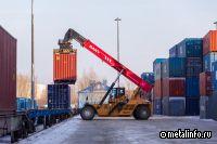 РЖД увеличивает отправку импортных контейнеров в полувагонах из Приморья