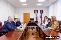 Губернатор Мурманской области провел рабочую встречу с гендиректором Кольской ГМК