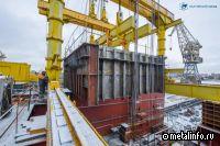 На борт атомохода «Чукотка» погрузили бак металловодной защиты