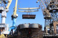 На ледокол «Чукотка» погрузили защитную оболочку реакторов весом 220 тонн