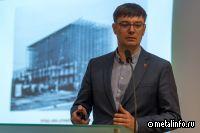 Взять стеллаж и обнести его стеной