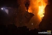 Работники центра «Домнаремонт» готовят к замене один из конвертеров ЧерМК (видео)